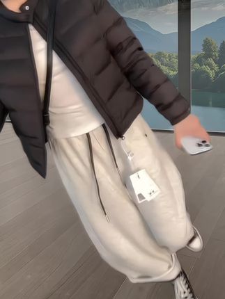 【90白鹅绒】时尚百搭保暖立领修身小众设计师新款秋冬女羽服 #羽绒服#保暖又好看 #时尚百搭#高级感穿搭 #秋冬穿搭