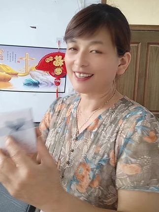 小巧精致可爱925纯银项链,我戴三年啦,不退色不生锈带有保证书,不灵不灵的闪闪发光可漂亮啦,关键价格也不贵,家人们喜欢的赶紧去入手#时尚饰品 #强烈推荐