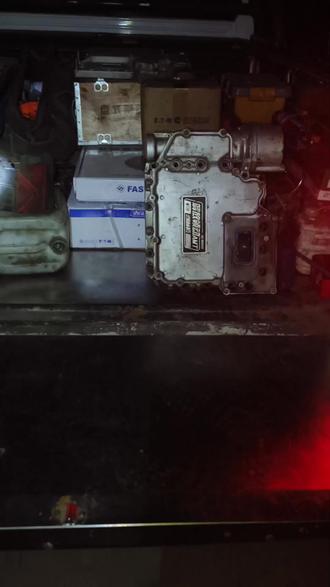 救援北美最强自动挡康明斯伊顿领动,解放J6V 救援高速拖下来的老铁,康明斯伊顿属实不好搞,变速箱学习整几个小时