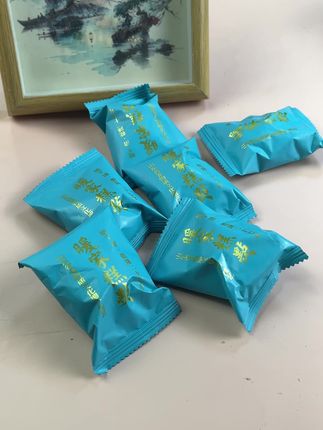 快点来尝尝这口福,让暖家桃酥为你的生活增添甜蜜滋味!传统工艺精心烘焙,入口酥脆,甜而不腻,早餐搭配牛奶特别合适!