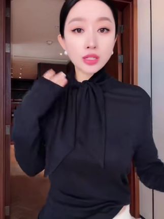 #强烈推荐 领结系带修身显瘦百搭长袖T#气质穿搭 #谁穿谁好看 #dou抖音推广 #穿搭