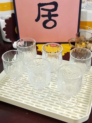谁懂啊!我只花了9块9就到手了6个浮 雕钻石纹高脚杯!拿到手实物质感真的 绝了!用它来喝香槟红酒饮料氛围感十 足!刷到的家人赶紧冲它#陪你精致生 活#颜值好物#酒杯#高脚杯 #玻璃杯