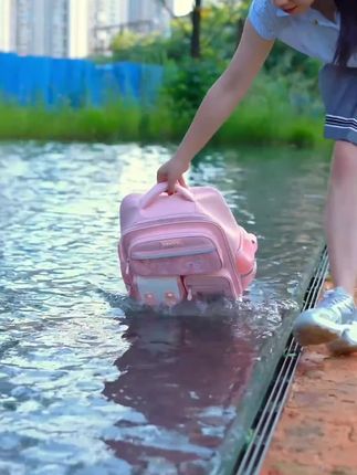 书包小学生女生大容量儿童护脊女孩三到六2024新款一年级男童轻便#书包 #开学季 #小学生书包 #学生书包 #儿童书包