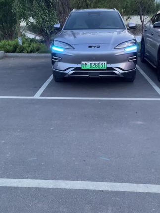 车友们我们原车是没有挡泥板的,装了挡泥板过后有效的挡住泥沙,而且美观好看,车友们安排起来吧#比亚迪挡泥板 #比亚迪宋plus #汽车好物推荐