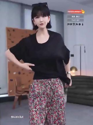 AP洛哥【奶奶裤】棉 松紧系带腰小碎花时尚百搭休闲九分裤 #女装 #洛哥设计师女装 #九分裤 #百搭九分裤 #穿搭