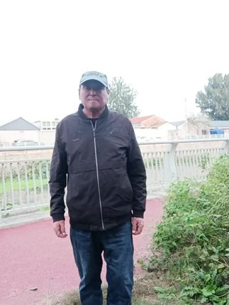 #纪录美好生活 #自娱自乐开心就好 #男人简单的快乐 #放松心情 #田间地头就是我的舞台