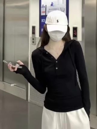 #春秋穿搭 #长袖t恤 #休闲穿搭 #打底衫 #面料舒适透气