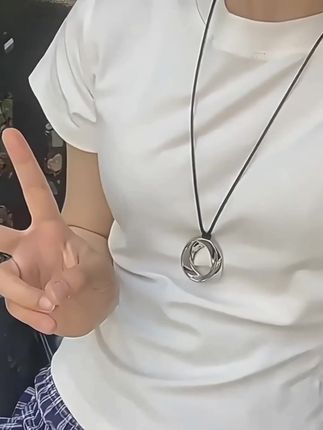 铜合金项链 长款黑绳立体水滴项链女2025新款秋冬卫衣链毛衣链#项链 #配饰 #新款上新