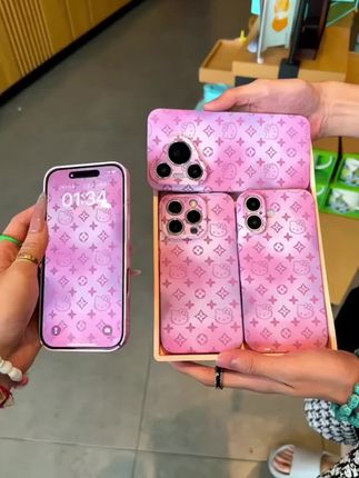 这个花纹kitty猫手机壳也太好看了叭~渐变色好有高级感呀~#手机壳推荐 #仙女必备 #高级感 #这个手机壳真的长在我心巴上了 #在抖音入手的好东西