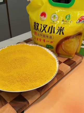 以前不知道小米粥的好处,现在每天都会熬小米粥喝,小米粥对我们脾胃非常好,早上来一碗,好喝又暖胃!#618好物节 #敖汉小米 #黄小米 #小米 #小米粥怎么熬