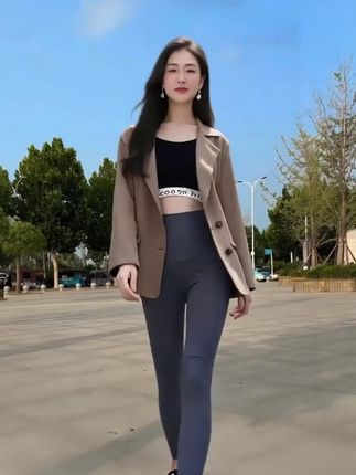 时尚穿搭出秋日氛围感 #被秋日氛围感穿搭拿捏了 #秋冬穿搭 #鲨鱼裤 #收腹打底裤 #无限回购的宝藏单品