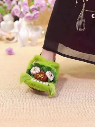 2025年新款原创民族风成人虎头鞋国潮复古平底布鞋女手工绣花鞋#成人虎头鞋 #绣花鞋 #平底鞋 #民族风鞋子 #虎头鞋