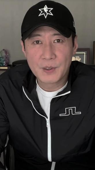 #黎明 很多人说我是最不配当上四大天王的人,说我演不过刘德华,唱不过张学友,跳不过郭富城。可大家知道吗,当年我是四大天王里最早拿下影帝的人,也是粉丝最多的,当年最红的时候,他们三个人的粉丝都没有我的多。#四大天王 #人物故事 #慈善