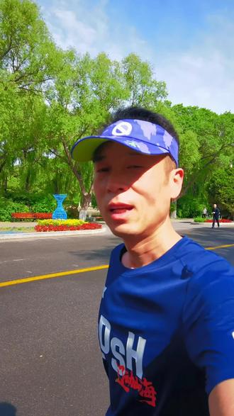 兰马的加油铃铛🔔,你有吗? 你敢拿出来让俺羡慕羡慕不?#兰州马拉松 #马拉松 #用脚步丈量中国 #甘肃兰州