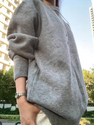 秋冬季怎么能没有毛衣呢~#圆领毛衣 #慵懒风穿搭 #针织毛衣 #潮人穿搭 #男装穿搭