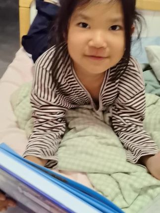 爱学习的小妮
