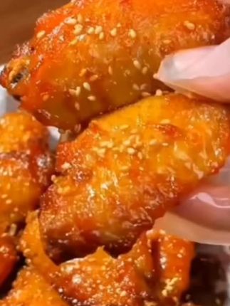 #在家做美食 孩子想吃中翅,这款奥尔良鸡翅鸡翅根半成品。只需空气炸锅或烤箱十几分钟即可!满屋飘香,外酥里嫩,太好吃了!