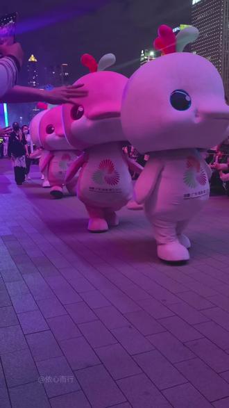 明明这么可爱的#大湾鸡 为何到深圳却大变样了?#反差太大