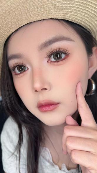 好爱这睫毛啊,出门一直被夸!! #樱甜奈奈 #假睫毛 #免胶水假睫毛
