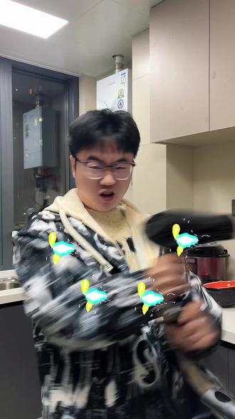 公瑾爆蛋,有点说法#公瑾爆蛋 #vlog日常 #做饭 #抽象