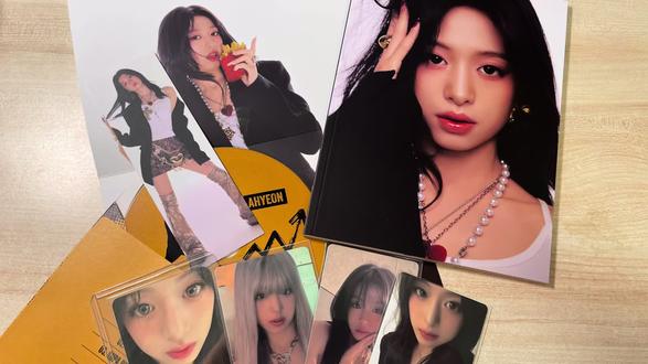 #Ahyeon #babymonster #郑雅譞#郑雅譞golden #开箱 捆🧱的伞和Ahyeon的单封终于到啦,譞吧的美工和品控都超好的❣️入股不亏
譞吧🎵→@郑雅譞AHYEON_Celeste