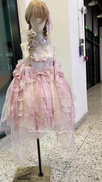 那年杏花微雨🌸 #Lolita #甄嬛传联名 #杏花微雨 #中华风 #花与珍珠匣