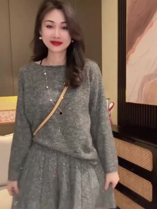 2025秋季新款时尚显瘦气质网红高档套装女高级百搭宽松大码两件套#百搭长袖 #长袖 #休闲短裙 #显瘦短裙 #两件套
