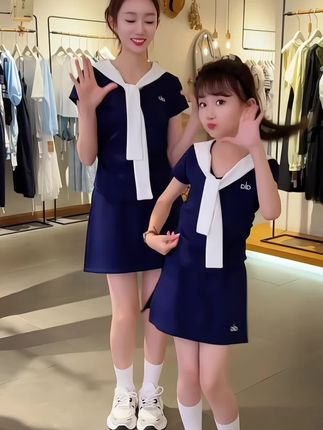 #上热门🔥 买了买了,就一个女儿,别人有的,咱也得有,反正又不贵,穿上太好看了#潮童穿搭 #高品质童装 #女童套装#创作灵感