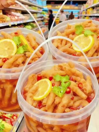 三只松鼠柠檬酸辣鸡爪#好吃到停不下来 #好吃到爆 #好吃不贵 #鸡爪 #上热搜 @抖加🔥上热门🔥dou+🔥热点宝