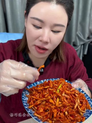 杨巧妹家的萝卜干太好吃了,无油无任何添加剂,够辣够味,配稀饭吃一绝#太好吃了 #好吃到停不下来 #无辣不欢
