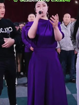 星光大道评委鹏飞梦舞空降木森大舞台,一首《花轿里的人》直接原地封神!#木森大舞台#真人真唱#多才多艺 #人气爆棚#舞台无处不在