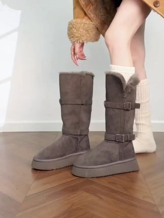 谁懂啊!定制款两穿雪地靴太懂女生了!灰调高级不撞款,厚底增高+加绒保暖,高筒护腿/中筒利落,绒面质感拉满,下雪天也能美美出街~#加绒雪地靴 #雪地靴 #鞋子控 #秋冬必备  #雪地靴穿搭