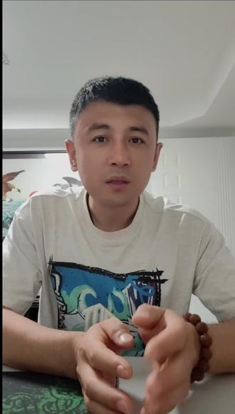 吃外卖基本就两类群体,第一是年轻上班群体,第二类是学生,而年轻人是社会的栋梁,学生是未来的希望,可“幽灵外卖”却把黑手伸向了他们的健康。那些地址造假、证照租借、场地虚构的黑心商家,为了利益毫无底线;那些手握流量与资本的平台,为了盈利漠视责任。这不仅是对消费者健康的践踏,更是对社会未来的伤害与透支!#幽灵外卖 #食品安全 #正能量传递 #黑心商家害人害己 #守护希望