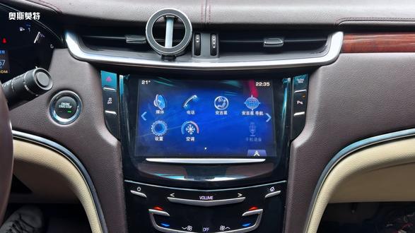 解锁隐藏HiCar:凯迪拉克大屏终于不再浪费! 同时支持苹果无线CarPlay/华为无线HiCar#凯迪拉克 #别克 #hicar #carplay @抖音小助手