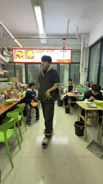 不要让韩流太嚣张#高尔夫舞#沙沙沙#双人舞#抽象