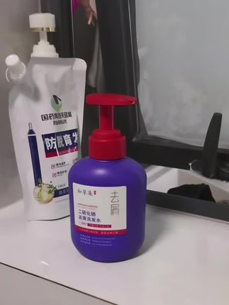 二硫化硒去屑洗发水深层去屑控油三合一清爽温和持久留香洗发露#二硫化硒洗发水 #二硫化硒去屑洗发水 #洗发水 #洗发水推荐 #洗发露 @DOU+小助手
