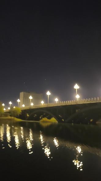 《你想要的》#城市夜景 #凌晨的街道