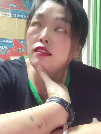 #控制不住我自己 #受伤的女人 #真的太难了 #没有对比就没有伤害 #有苦没人说