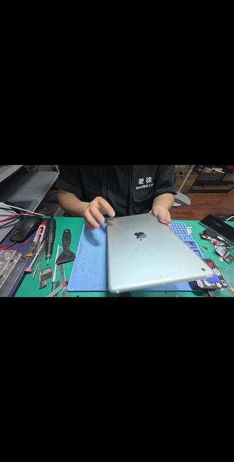 ipadair换电池#换电池 #电池不耐用 #耗电快 #平板不开机 #老徐修平板
