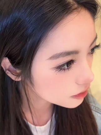 清冷破碎感的狐系睫毛来啦,喜欢狐系的姐妹真的可以试试,我真的爱了!#假睫毛 #睫毛分享 #狐系睫毛 #人人都可以是睫毛精 #仙女必备
