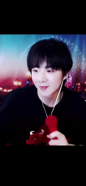 #刘宇宁 模仿大象的步骤