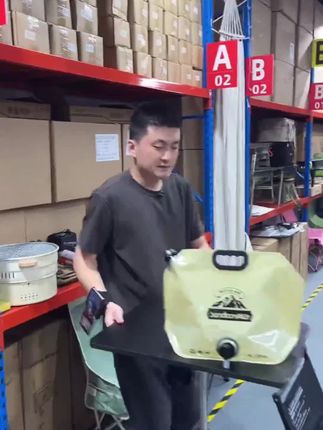 露营水袋折叠大容量加厚露营车载塑料水桶演唱会音乐节储水袋@DOU+小助手 #户外用品 #原创视频 #好物推荐🔥 #工厂实拍视频 #户外生活