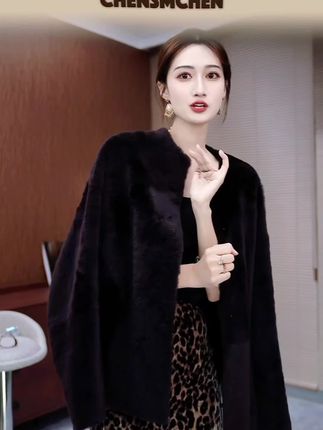 【CHENSMCHEN×JCSO】进口拉贡圆领短款皮毛一体外套CdSU6215NL每日分享 #优雅气质 #时髦穿搭