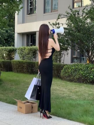 现在女孩子真大胆