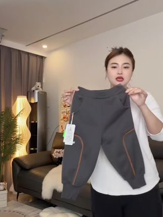 超适合去幼儿园穿的运动休闲裤, 还是#MQDmini 冬季新款,百搭又洋气,胖瘦宝宝都能穿,还是加绒款,关键现在反季价格超值!#专柜品质  #儿童休闲裤  #百搭裤子