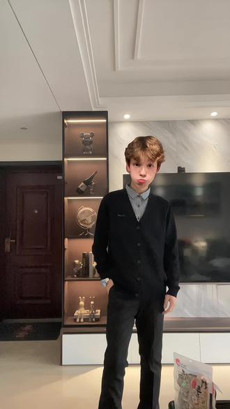 球衣搭配衬衫很奇怪了#海澜之家