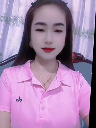 世界那么大,有人给你难堪,有人给你解围,有人其你如泥,有人疼你入骨,总之能让你学会成长,善良有尺,退让有度,一定要找个满眼都是你的男人,什么事不用问他,他会把所有的告诉你,这叫坦诚,你不喜的他会主动的改变,这叫态度,所以我们要好好珍惜自己在乎的人!