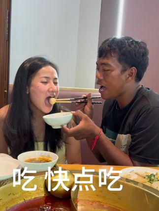 这个服务真的很不错#搞笑 #吃火锅的正确方式 #吃货日常 #记录真实生活