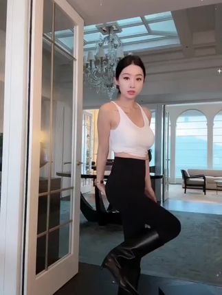 #杨圣坤 2025新品 薄绒高腰收腹提臀瑜伽外穿蜜桃臀打底裤#好穿洋气 #提臀收腹裤 #外穿打底裤 #仙女必备