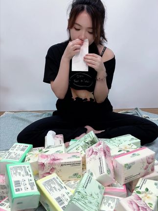 我的天!商家你也太卷了吧!这价居然发20包抽纸!还是100%原生木浆的,抠搜党也能实现用纸自由了吧!真的可以薅